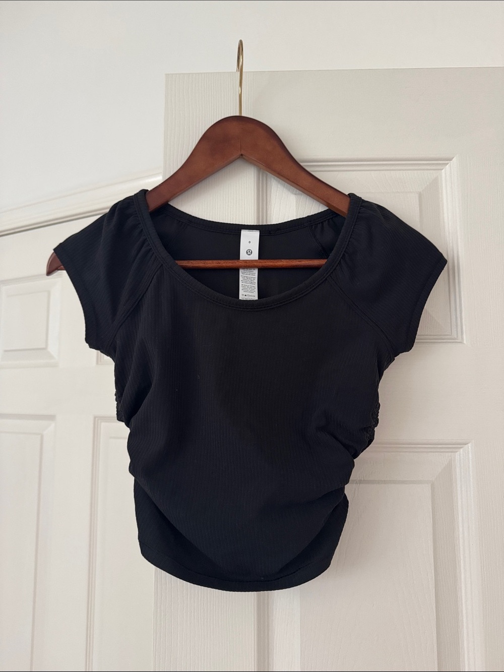 LIKE NEW Lululemon black baby tee